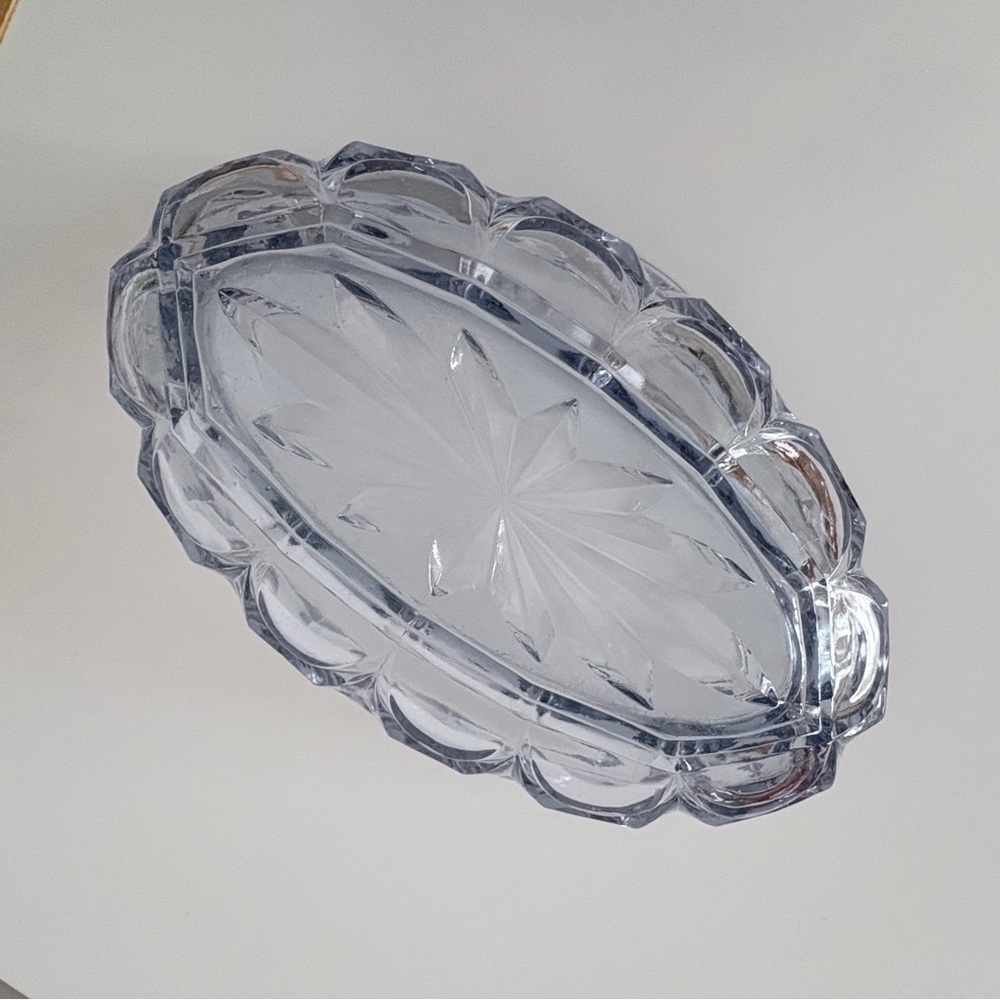 Depression Era Aqua Pressed Faceted Glass Bowl Scalloped Edge & Starburst Base - Picture 6 of 11